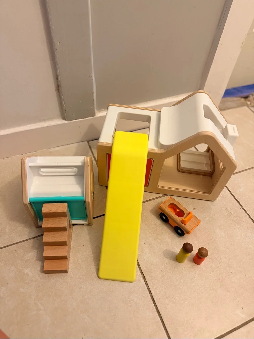 LOVEVERY Modular Wooden Playhouse Set